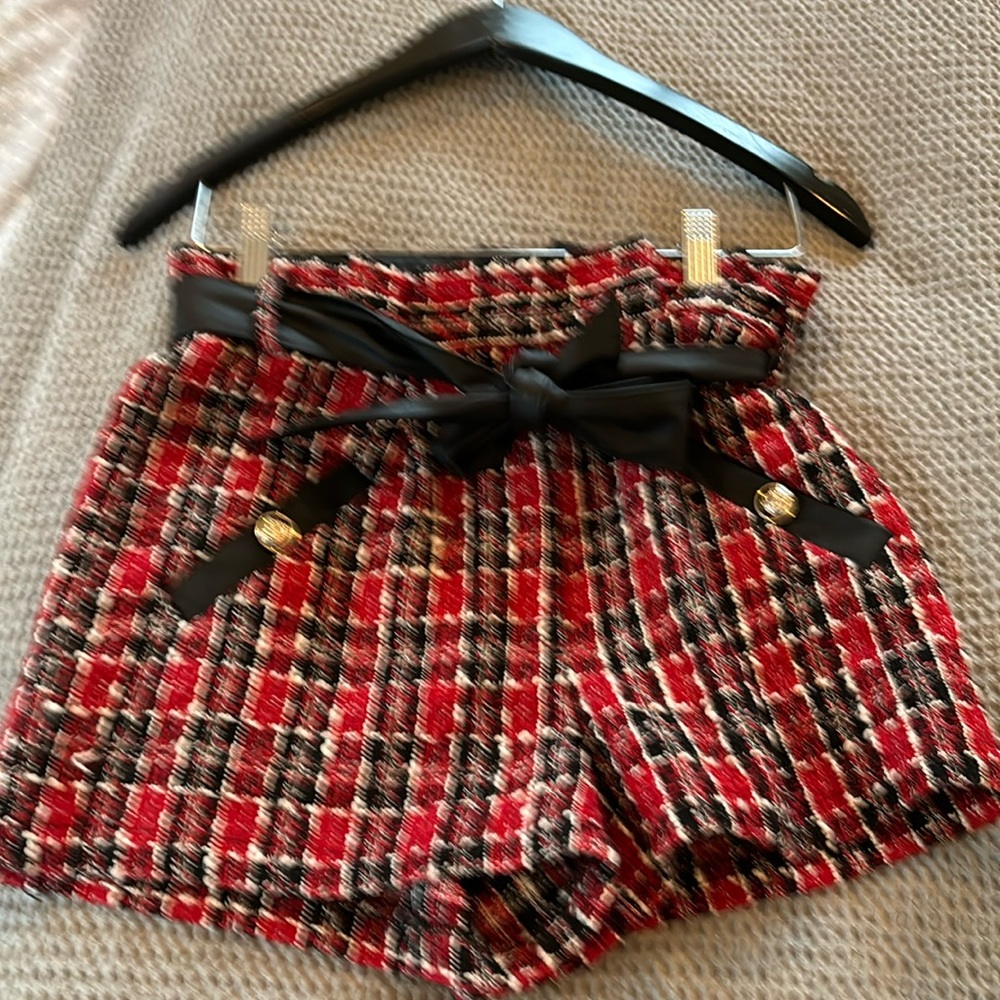 Used Venus tweed high waist shorts size 2. Worn once.